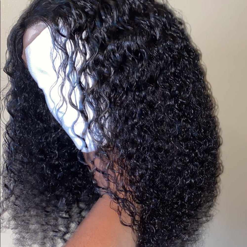 18” curly wig